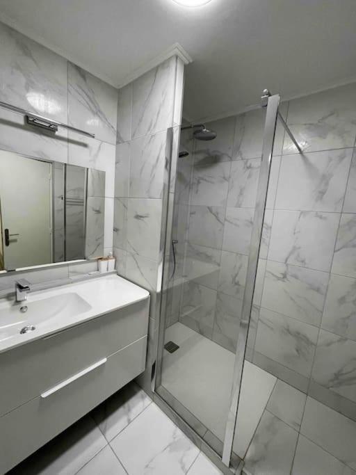 3 Pieces Apartment A Juan-Les-Pins Antibes Exterior foto